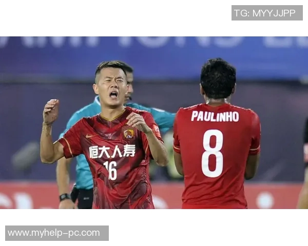 两千年中国足球明星的崛起与辉煌历程探讨